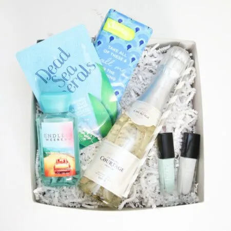 Cricut bridesmaids proposal box with free Cricut Cut File