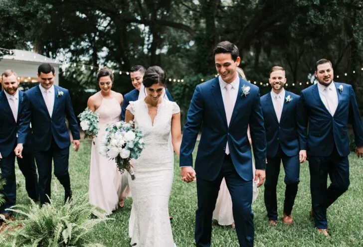 Rent Your Wedding Flowers with Something Borrowed Blooms! Gorgeous wedding bouquets for rent for your whole bridal party!