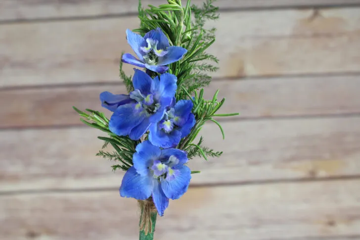DIY Tied Boutonniere Tutorial 1