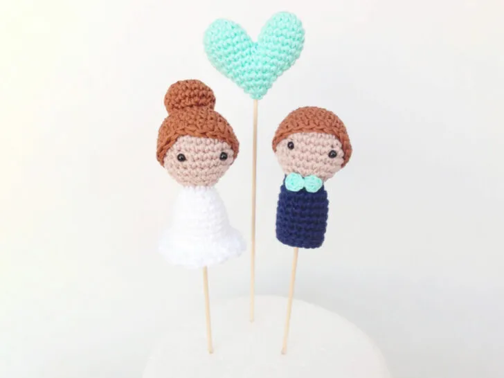 marigurumishop crocheted cake topper