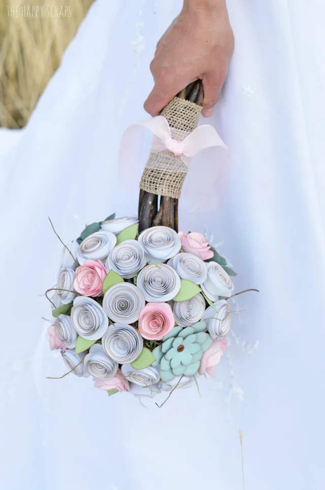Cricut Tutorial : Make a Paper Wedding Bouquet