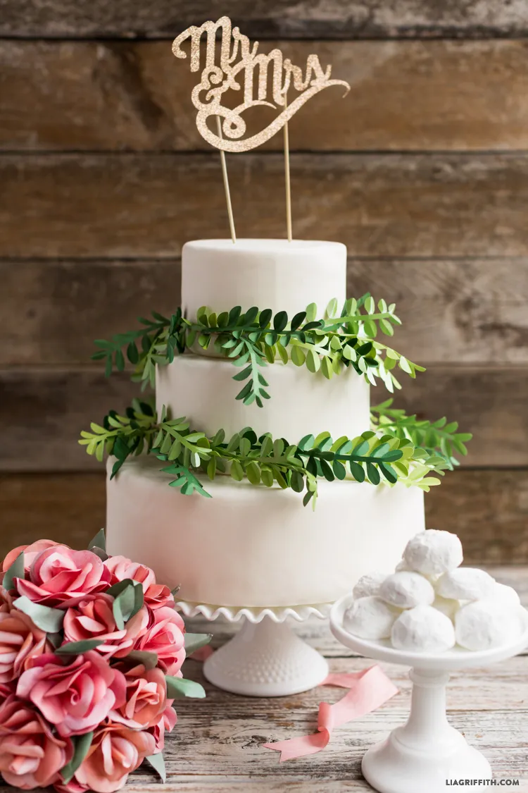 Lia Griffith - DIY Boxwood Garland made with Cricut Explore