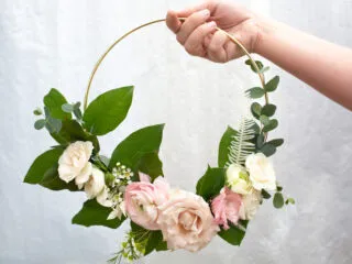 diy floral hoops for weddings