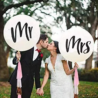 amazon wedding decor - mr and mrs balloons