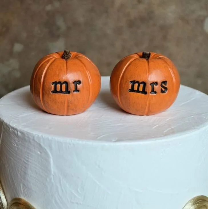 amazon wedding decor - pumpkin wedding cake topper