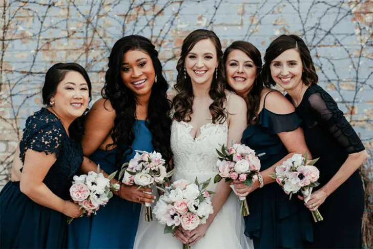 Rent Your Wedding Flowers with Something Borrowed Blooms! Gorgeous wedding bouquets for rent for your whole bridal party!