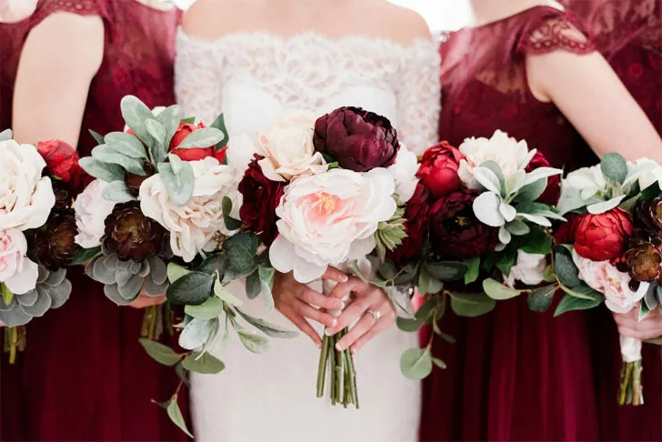 Rent Your Wedding Flowers with Something Borrowed Blooms! Gorgeous wedding bouquets for rent for your whole bridal party!