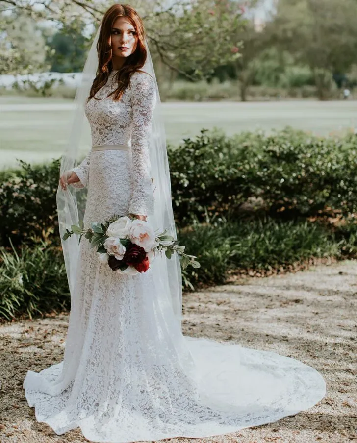 Rent Your Wedding Flowers with Something Borrowed Blooms! Rent your wedding bouquet for far less than the cost of professional florist arrangements!