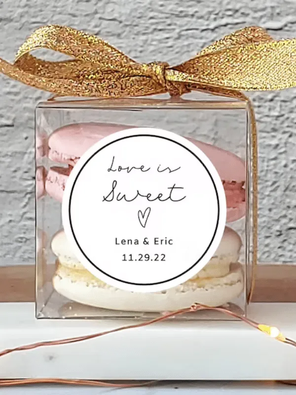 Creative, cute and affordable wedding favor packaging ideas and options from our favorite online resources. 