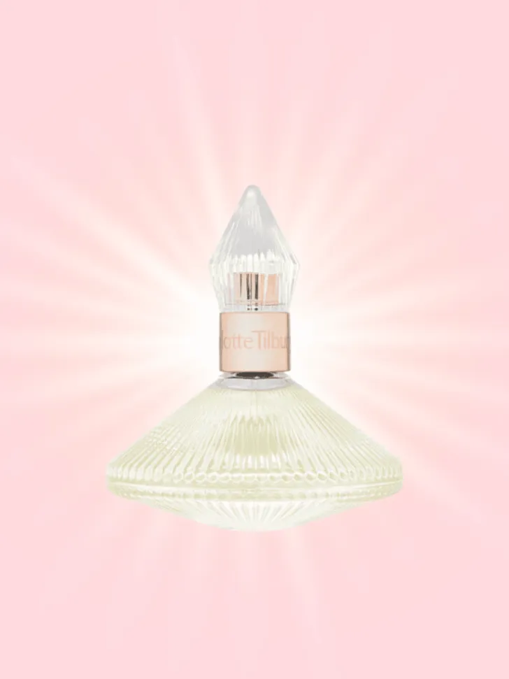 Your wedding day is an unforgettable moment in your life, but do you know what will help solidify your sentimental memories? Your wedding perfume! 