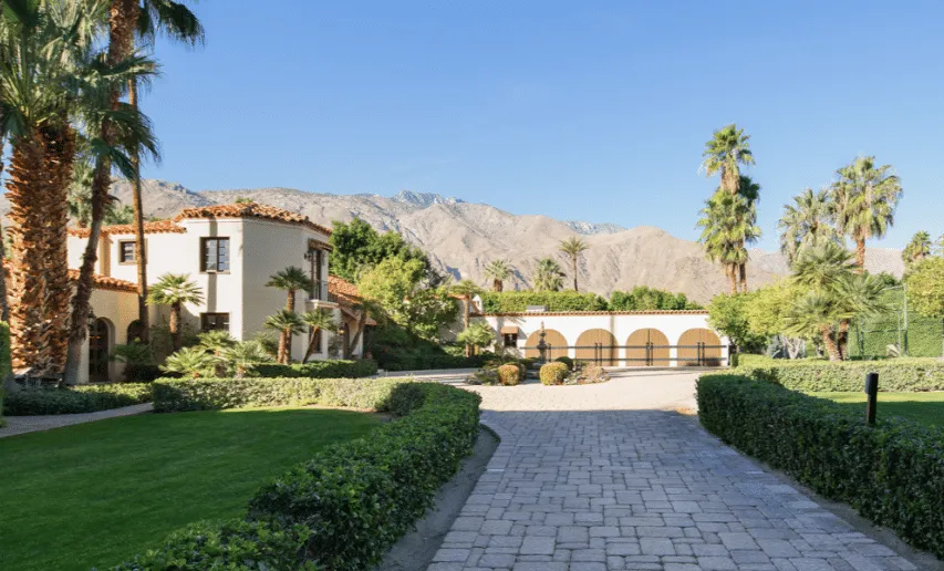 The Sand Acre Estate, located in Palm Springs and once frequented by Marilyn Monroe, starts at just $1325 a night on Natural Retreats.